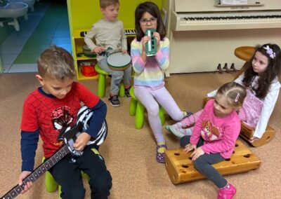 Máme rádi muziku a sporty